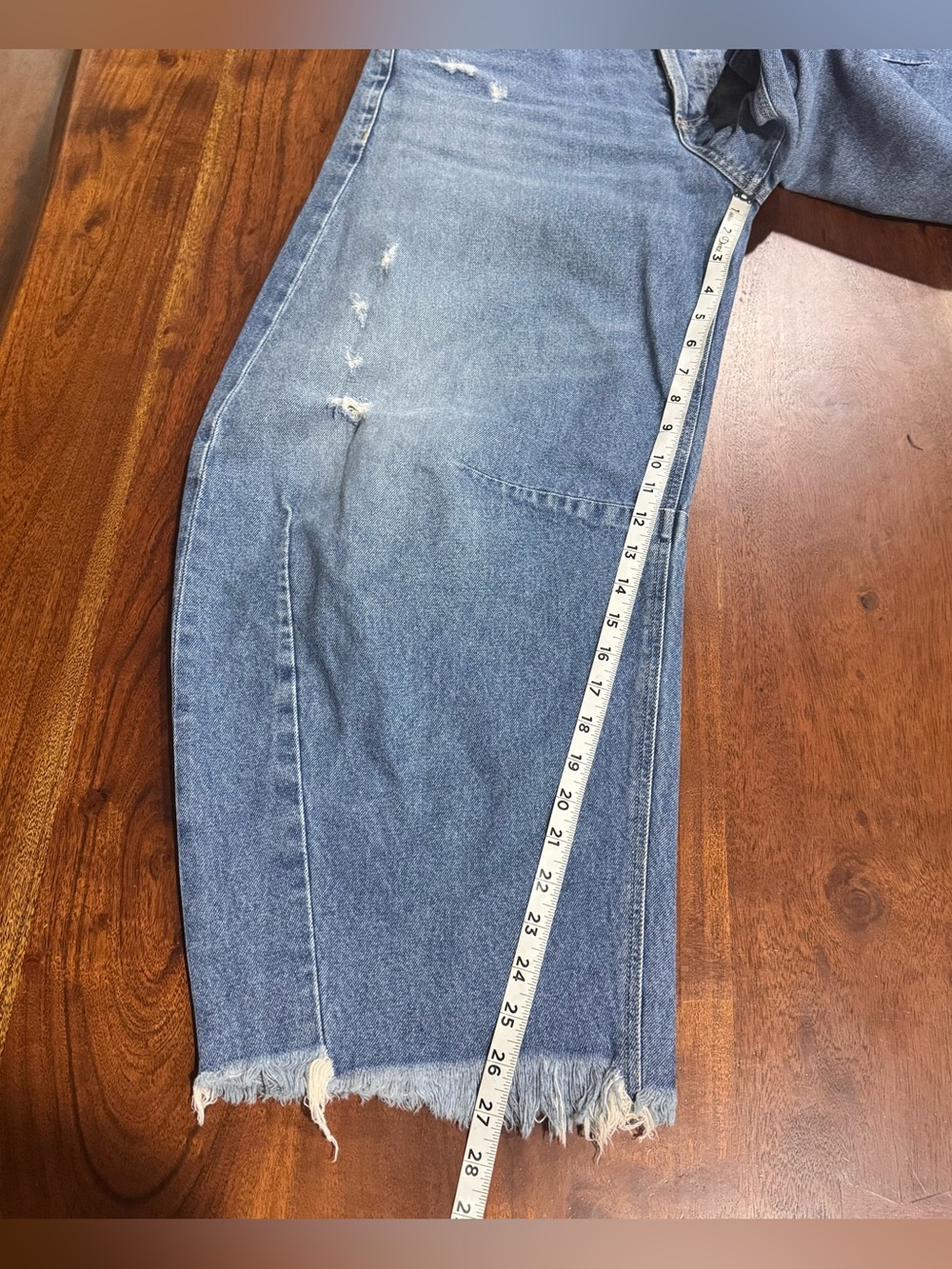 Citizens of Humanity Horseshoe Barrel Leg Jeans in Magnolia wash Size 28 - Picture 9 of 10